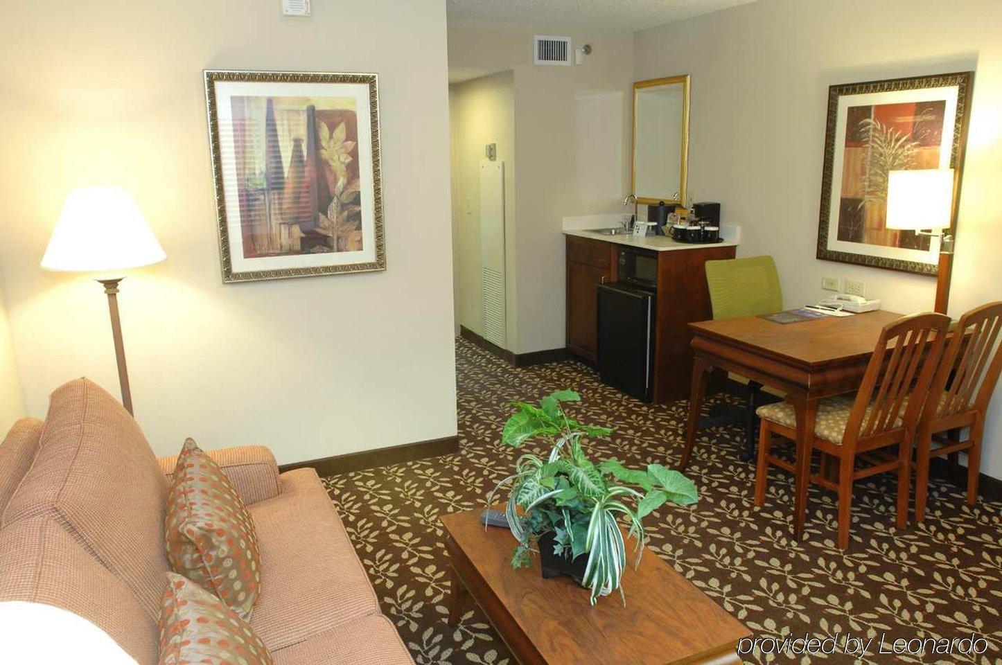 Embassy Suites By Hilton Orlando Airport Номер фото