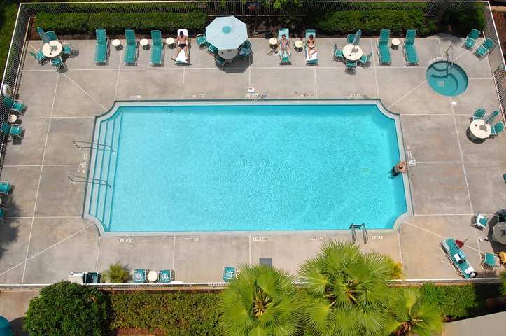 Embassy Suites By Hilton Orlando Airport Зручності фото