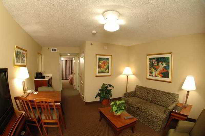 Embassy Suites By Hilton Orlando Airport Номер фото